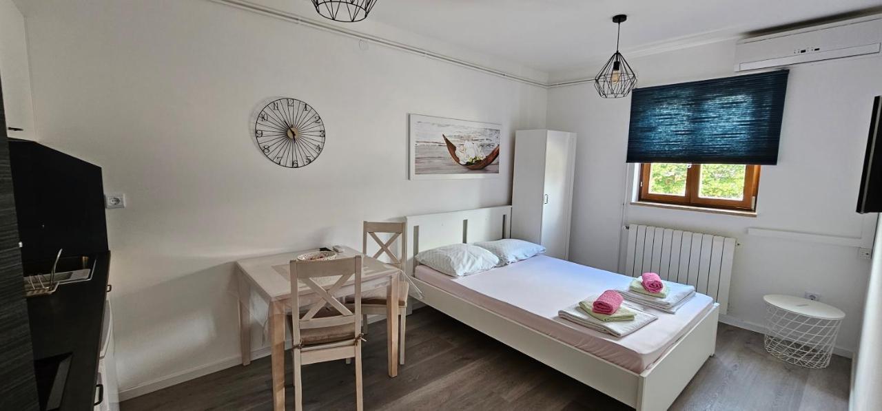 Apartment Vesna 诺维·维诺多尔斯基 外观 照片