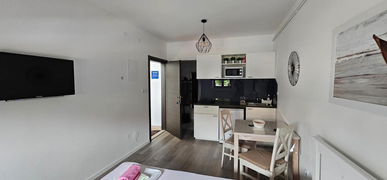 Apartment Vesna 诺维·维诺多尔斯基 外观 照片