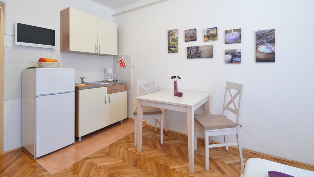 Apartment Vesna 诺维·维诺多尔斯基 客房 照片